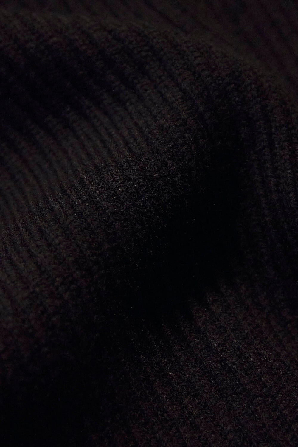 Fisherman Rib Open Collar Polo Shirt in Black