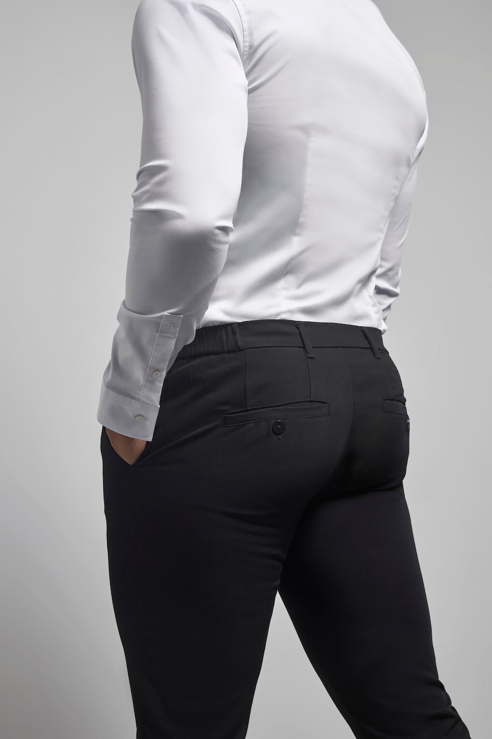 Athletic Fit Essential Pants in Black