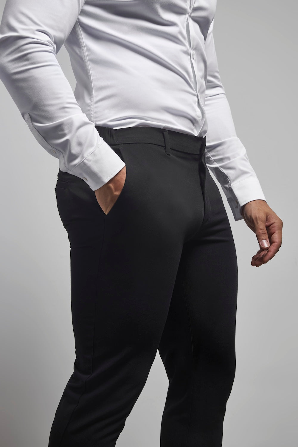 Athletic Fit Essential Pants in Black
