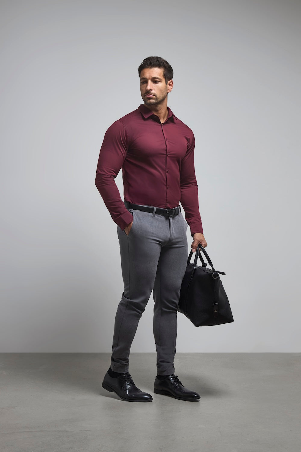 Athletic Fit Essential Pants in Charcoal