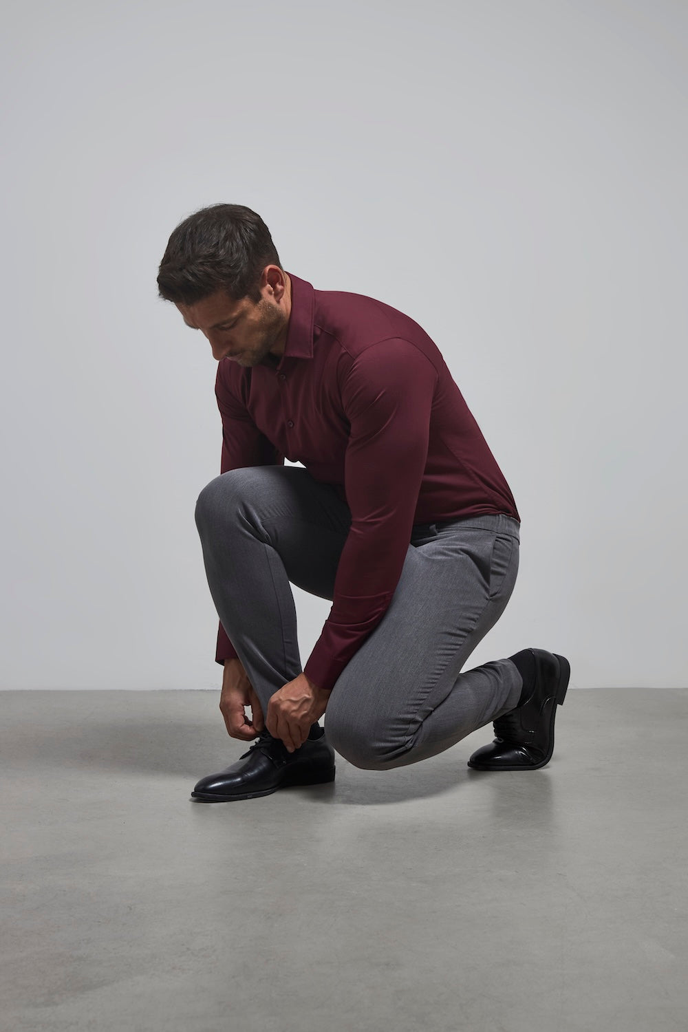 Athletic Fit Essential Pants in Charcoal