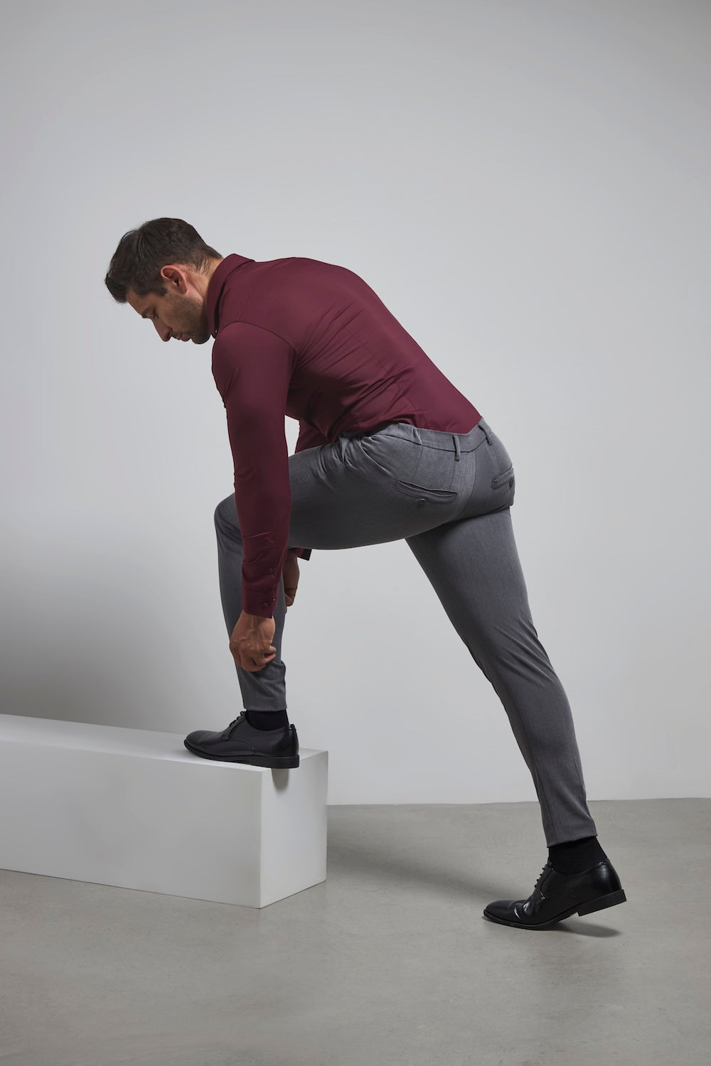 Athletic Fit Essential Pants in Charcoal