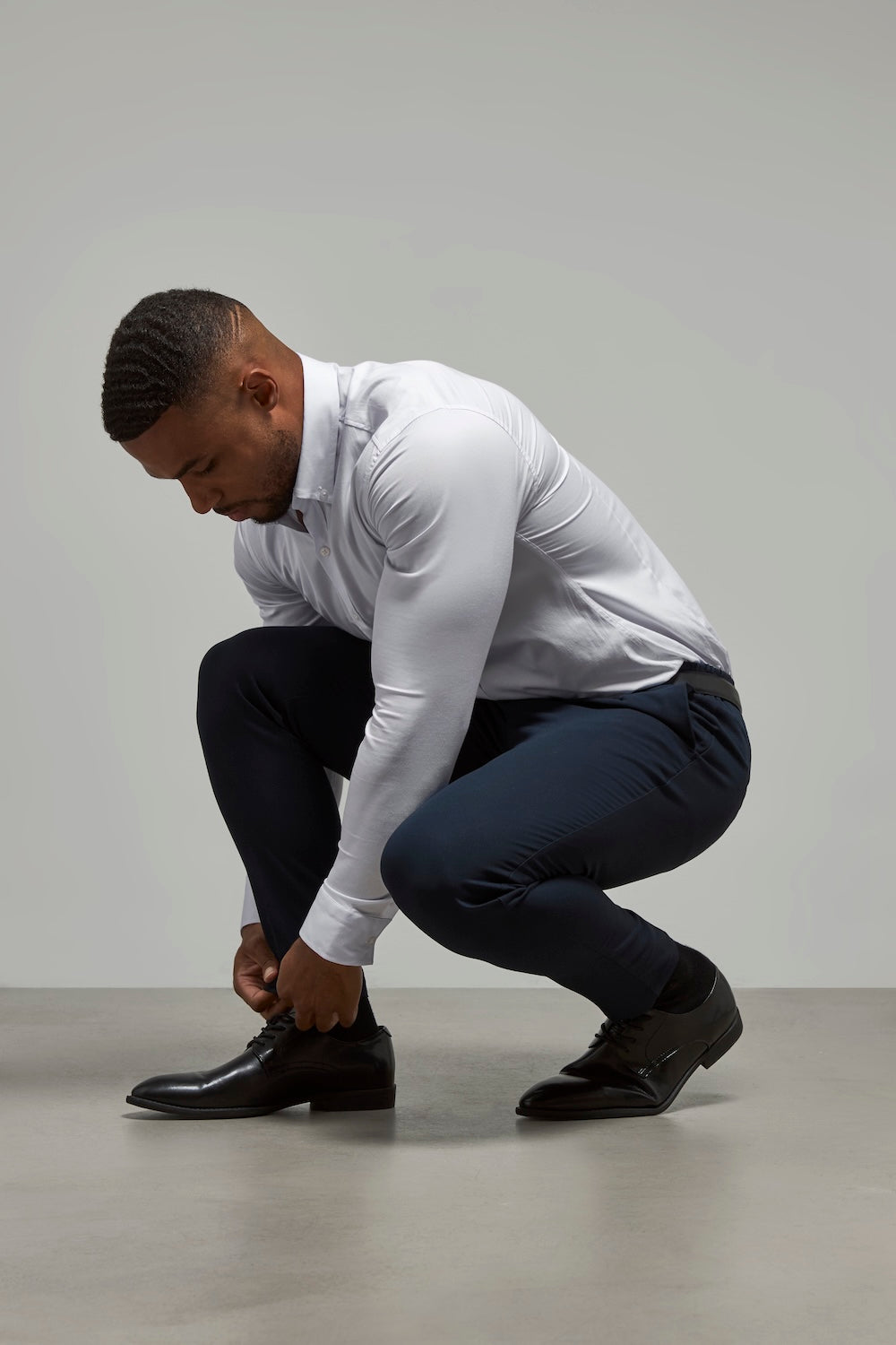Athletic Fit Essential Pants in Navy