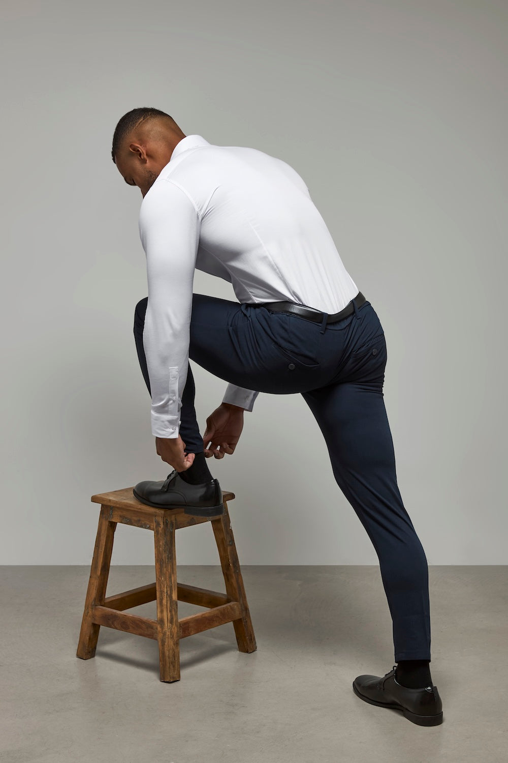 Athletic Fit Essential Pants in Navy