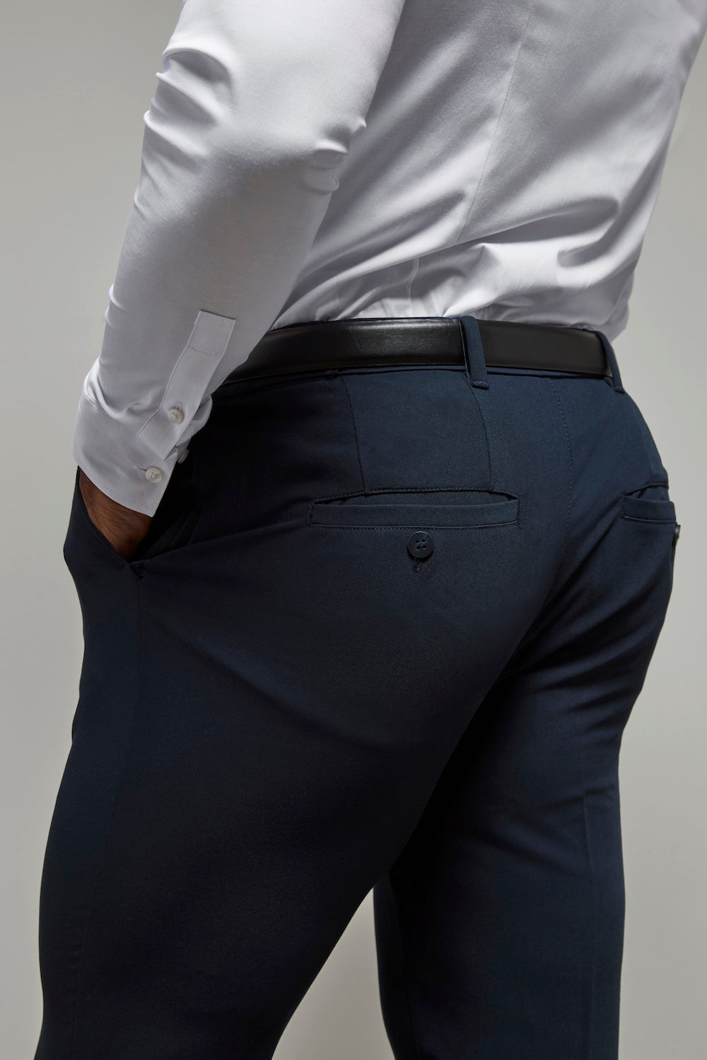 Athletic Fit Essential Pants in Navy