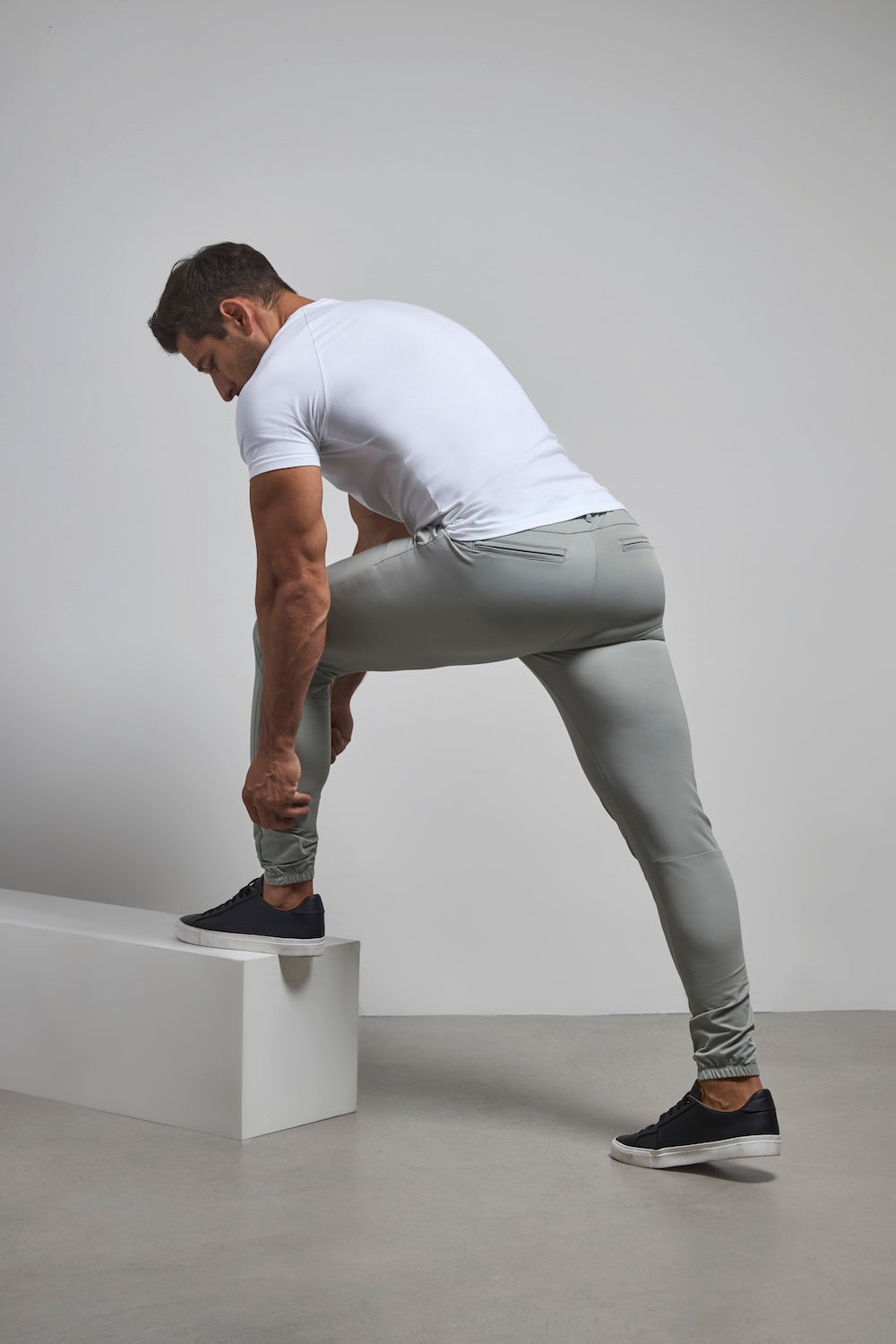 Everyday Tech Pants in Soft Grey