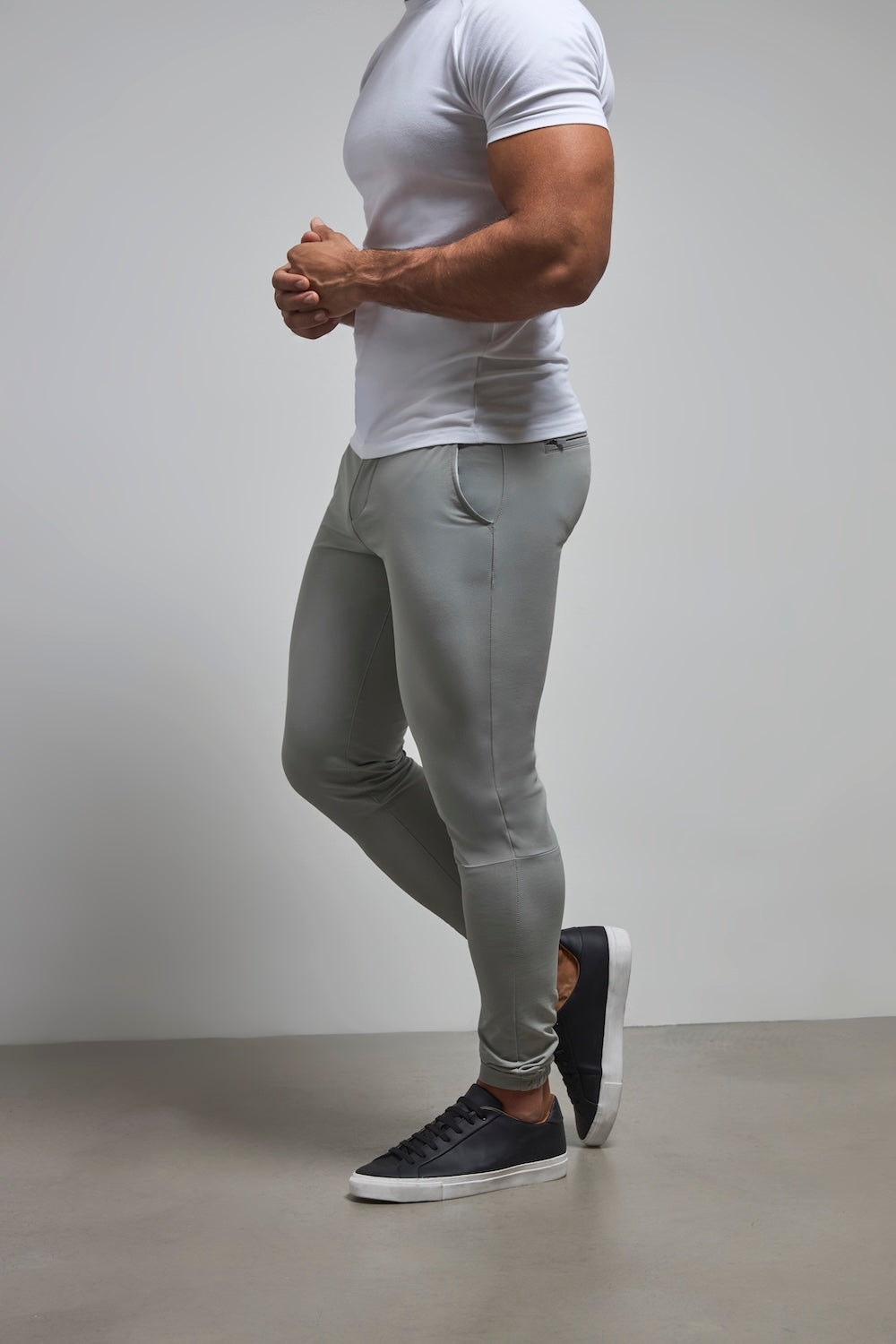 Everyday Tech Pants in Soft Grey